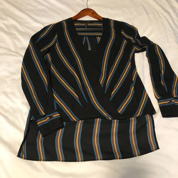 BCBGMaxaria Blouse (XXS) - Picture 4 of 6